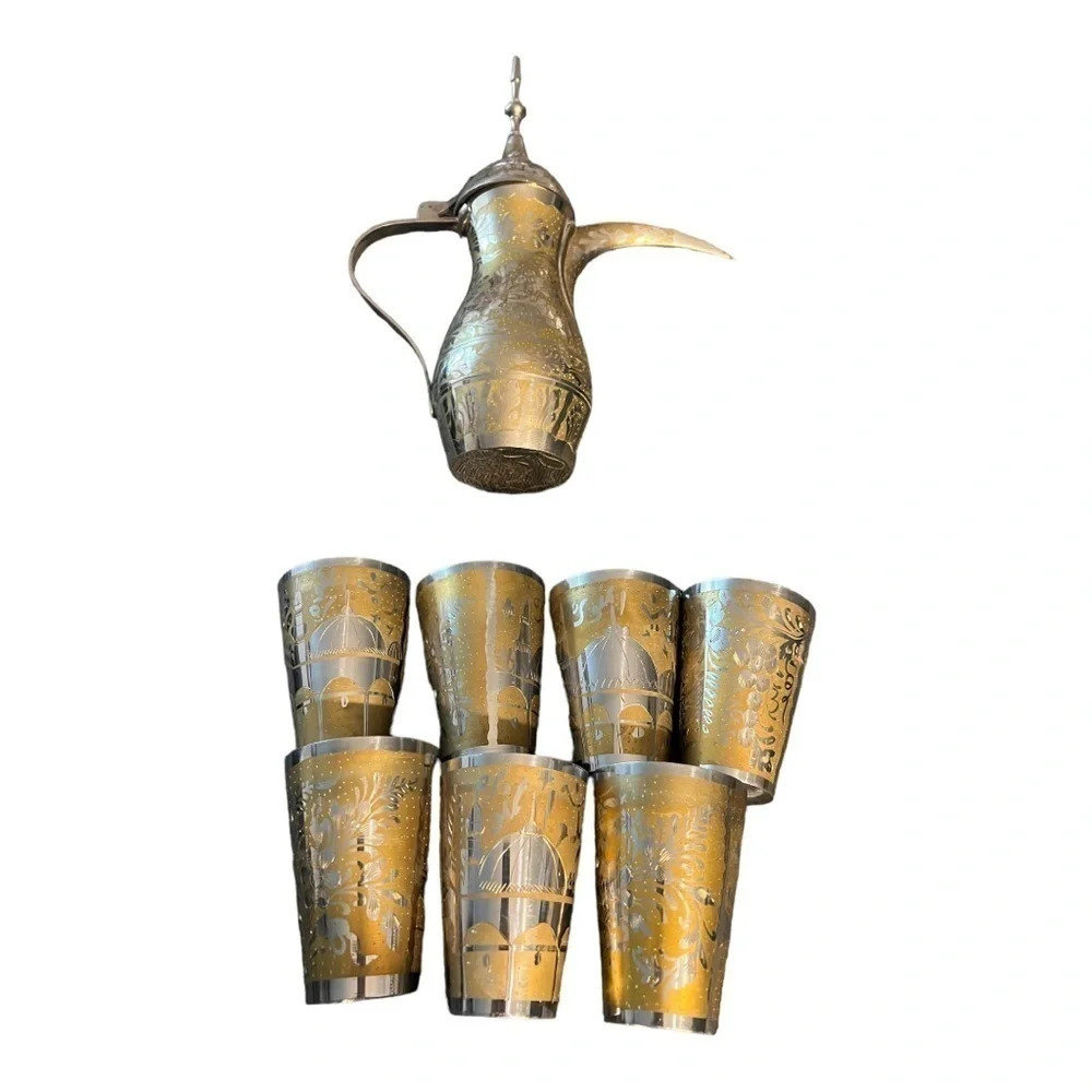 Vintage etched coffee pot with cups